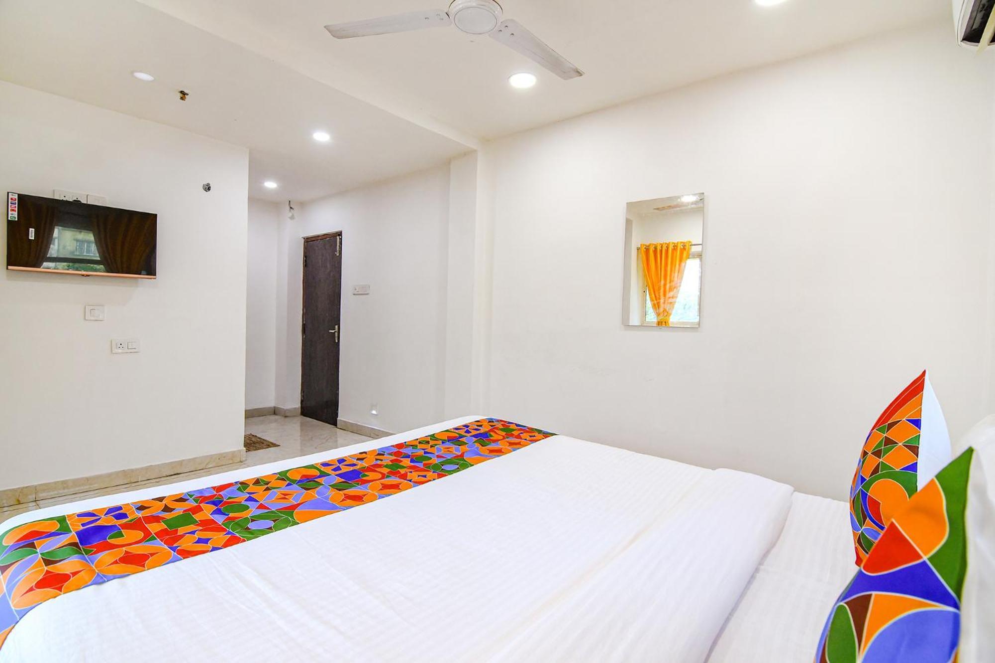 Fabhotel Grand Hazra Inn - Nr Ballygunge Station コルカタ エクステリア 写真