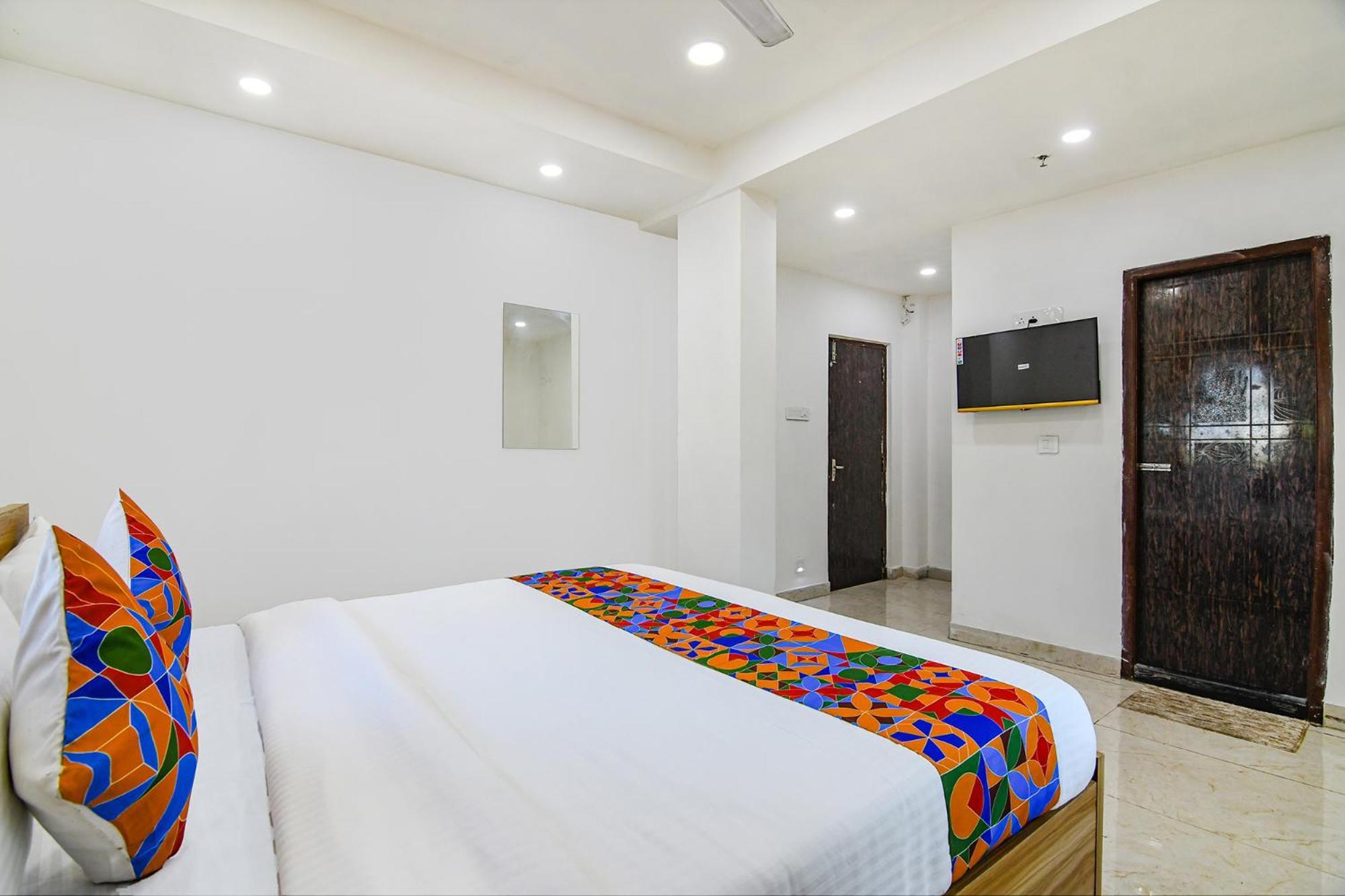 Fabhotel Grand Hazra Inn - Nr Ballygunge Station コルカタ エクステリア 写真